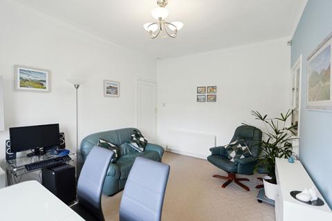34 Burnside Gardens, Clarkston, Glasgow, G76 7QS