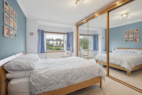 34 Burnside Gardens, Clarkston, Glasgow, G76 7QS