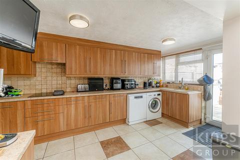 19 Ermine Close, Cheshunt, Waltham Cross, EN7 5BL