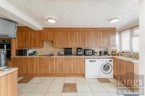 19 Ermine Close, Cheshunt, Waltham Cross, EN7 5BL