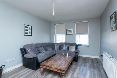 4 bedroom flat for sale, The Quadrant, Hull HU6