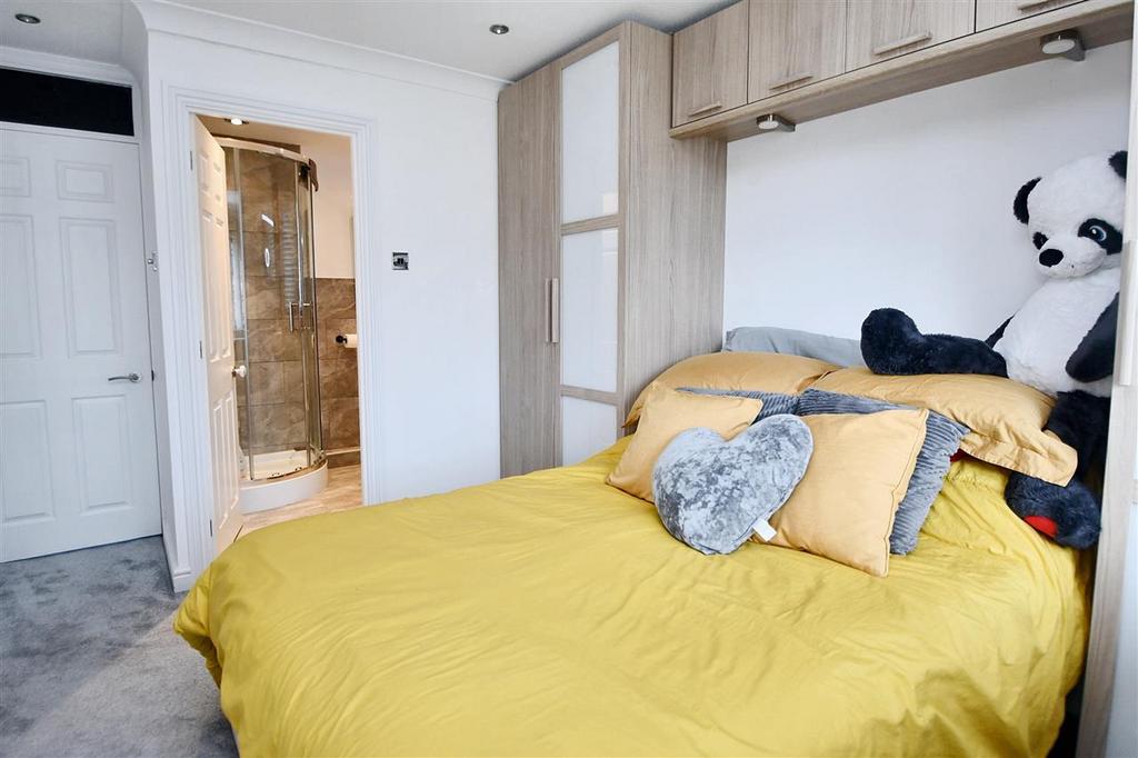 Principal bedroom