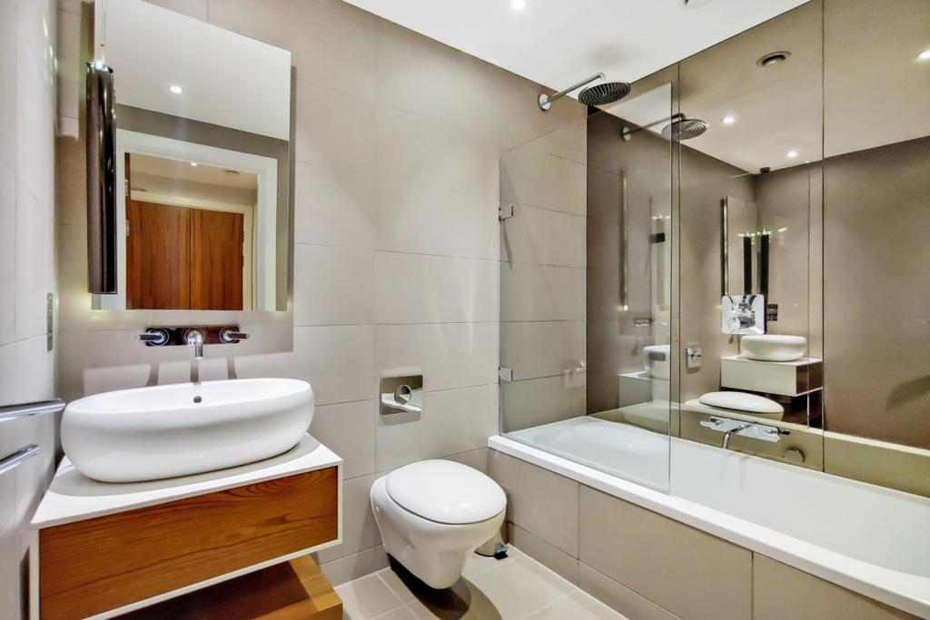 4 Bathroom-0