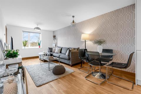 1 bedroom apartment for sale, Smeaton Court, Hertford SG13