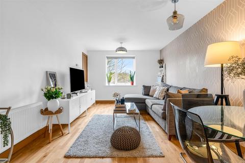 1 bedroom apartment for sale, Smeaton Court, Hertford SG13