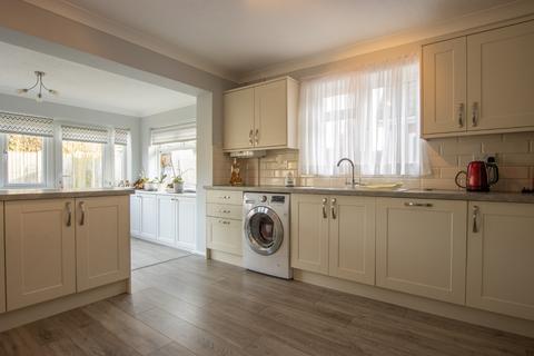 2 bedroom detached bungalow for sale, Valley Rise, Dersingham