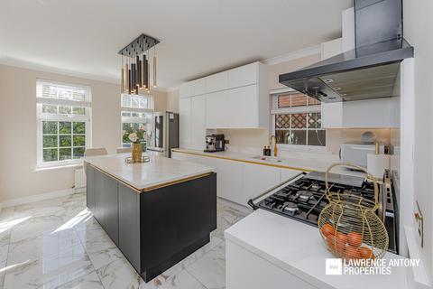 30 High Road, Rayleigh, SS6 7AA