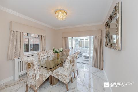 30 High Road, Rayleigh, SS6 7AA