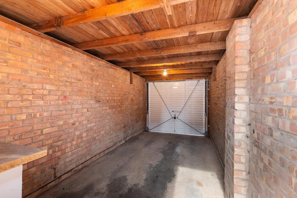 Garage-1.jpg