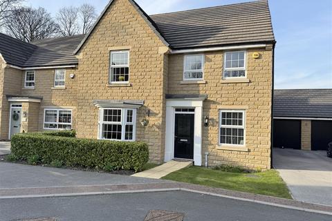 4 bedroom detached house for sale, Paddock Way, Skelmanthorpe, Huddersfield HD8 9GW