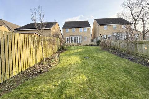 4 bedroom detached house for sale, Paddock Way, Skelmanthorpe, Huddersfield HD8 9GW