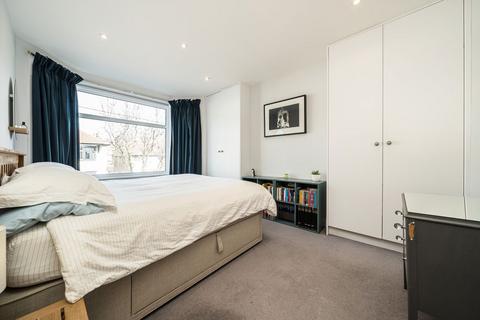 31 Casslee Road, London, SE6 4XH