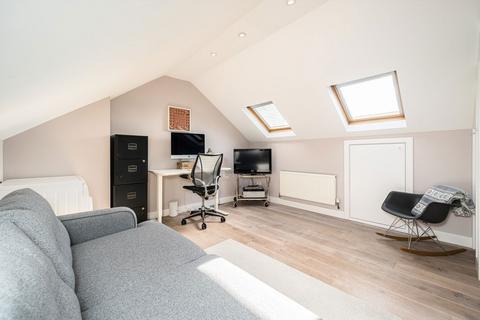 31 Casslee Road, London, SE6 4XH