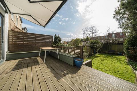 31 Casslee Road, London, SE6 4XH