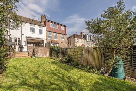 31 Casslee Road, London, SE6 4XH