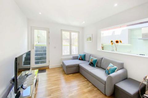 2 bedroom flat for sale, Sherriff Road, London NW6