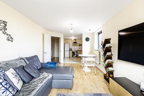 1 bedroom flat to rent,  Millharbour, London E14