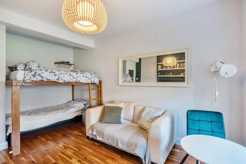 undefined, Trinity Road, Earlsfield, London, SW18
