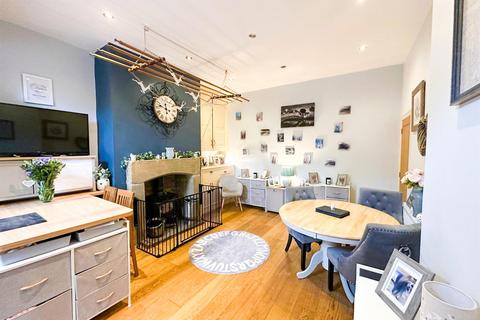 7 Spring Gardens, Cowling, Keighley, BD22 0AX
