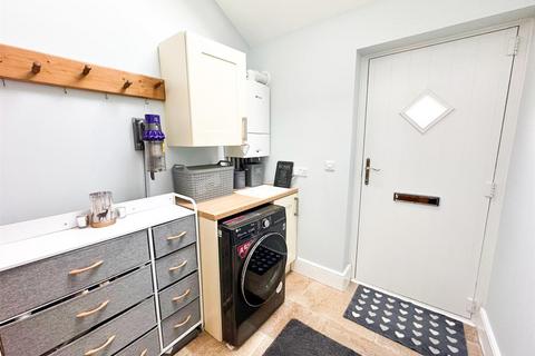 7 Spring Gardens, Cowling, Keighley, BD22 0AX