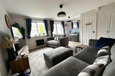 18 Great Field Drive, Warwick, CV34 6TN