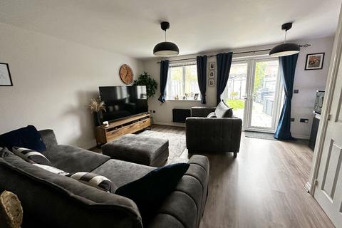 18 Great Field Drive, Warwick, CV34 6TN