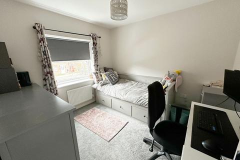 18 Great Field Drive, Warwick, CV34 6TN