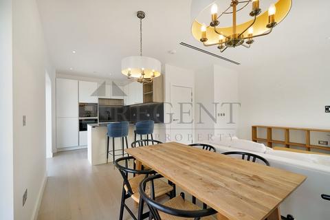 3 bedroom apartment to rent, Fairbank House, Beaufort Square, NW9