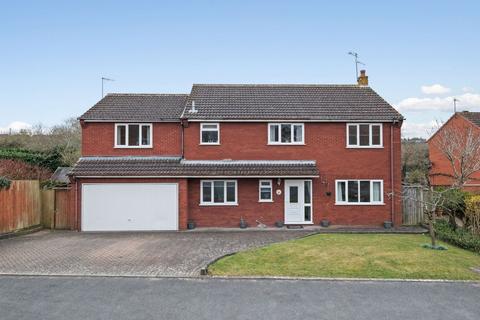 21 Battenhall Rise, Worcester, WR5 2DE