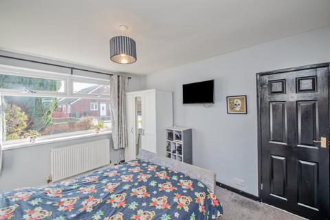 23 Tyersal Close, Bradford, BD4 8HE