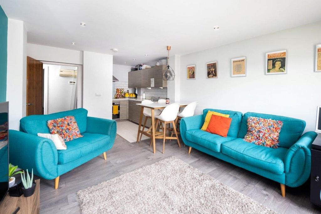 Living Room/Kitchen