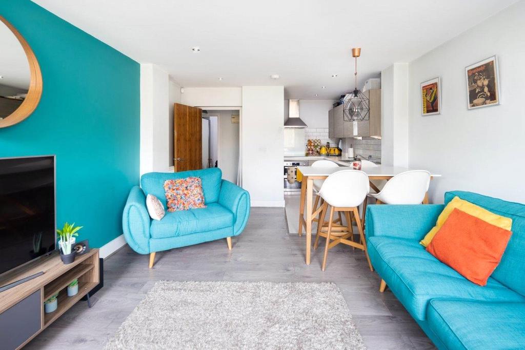 Living Room/Kitchen