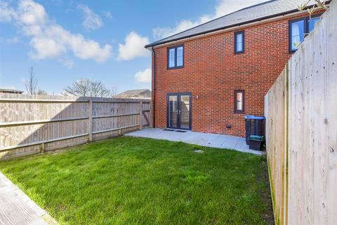 2 Poplar Drive, Deal, CT14 9ZG