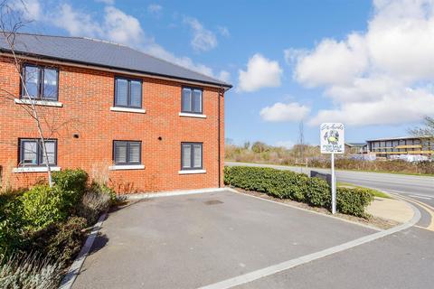 2 Poplar Drive, Deal, CT14 9ZG