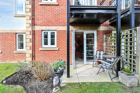 2 bedroom flat for sale, Retirement Apartment Close To Nailsea Town Centre