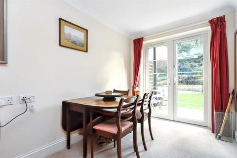 2 bedroom flat for sale, Retirement Apartment Close To Nailsea Town Centre
