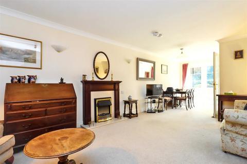 2 bedroom flat for sale, Retirement Apartment Close To Nailsea Town Centre