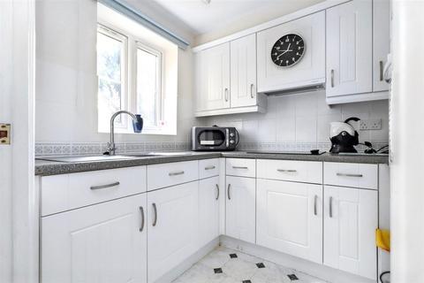 undefined, Retirement Apartment Close To Nailsea Town Centre
