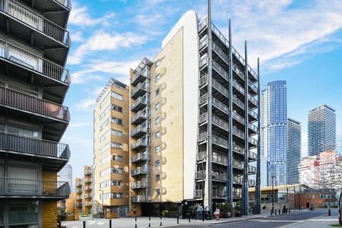 2 bedroom flat to rent, Gainsborough House, Cassilis Road, London, E14