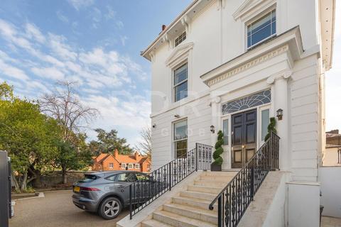 29 Acacia Road, London, NW8 6AR