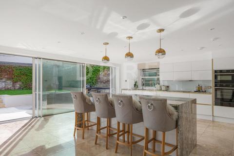 29 Acacia Road, London, NW8 6AR