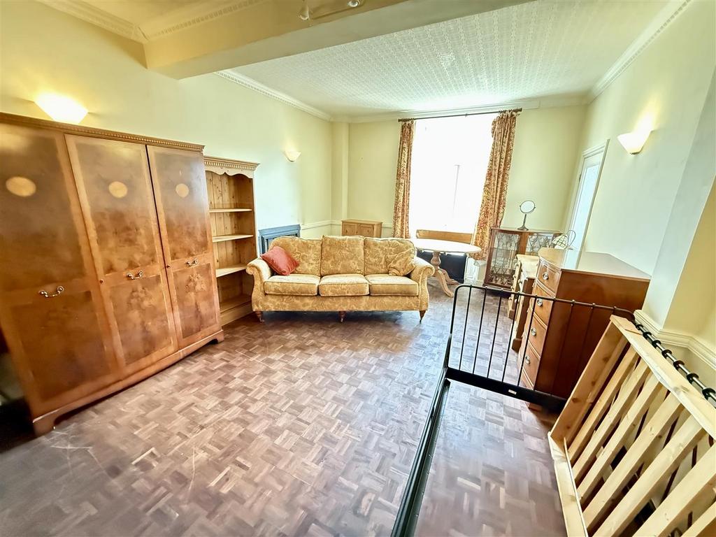 Open living/dining room