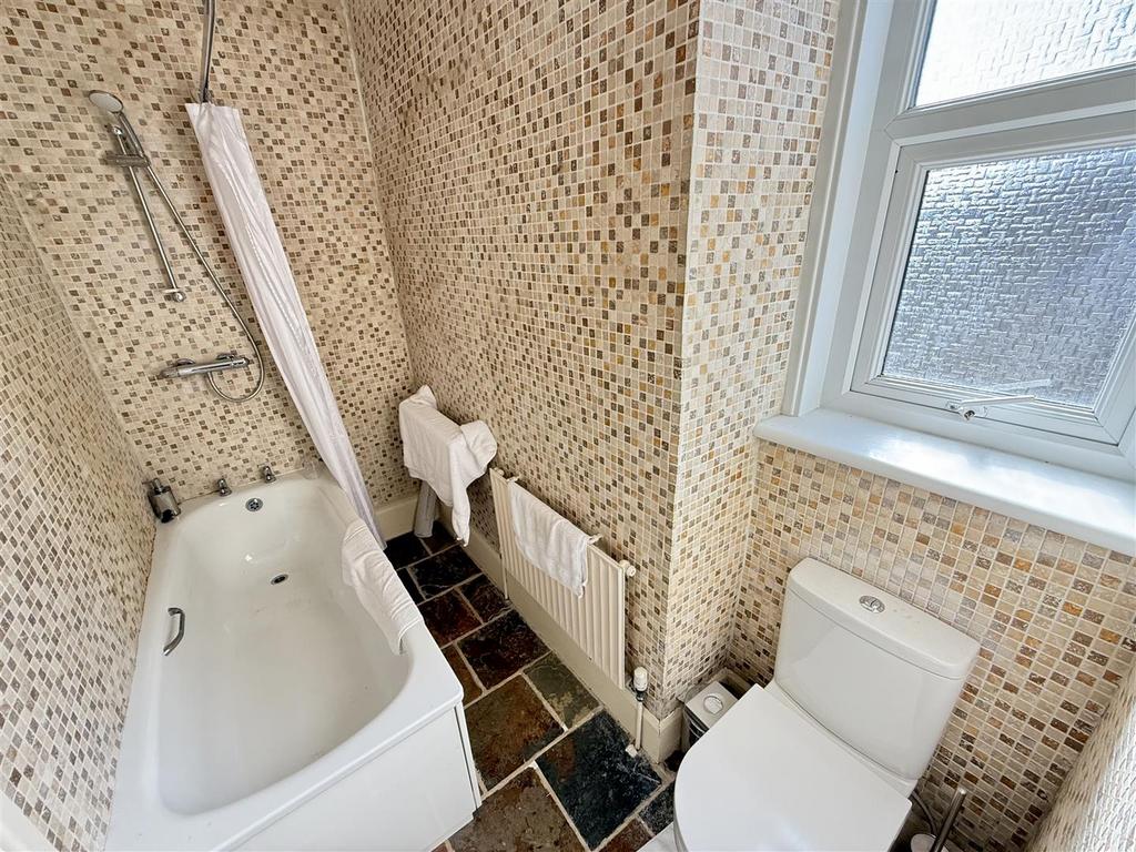 Ensuite bathroom