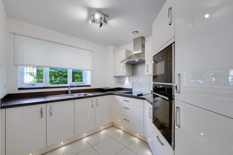 2 bedroom retirement property to rent, 14 Churchfield Road, Walton-on-thames KT12