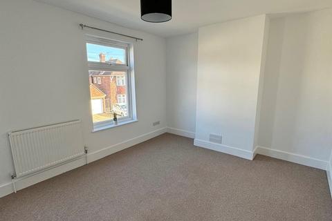 3 bedroom terraced house to rent, Henslow Road, Ipswich IP4