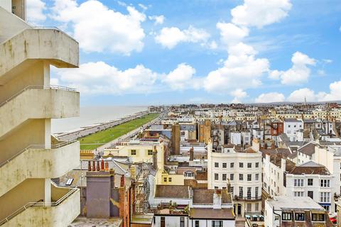 3 bedroom flat for sale, Kings Road, Brighton, East Sussex