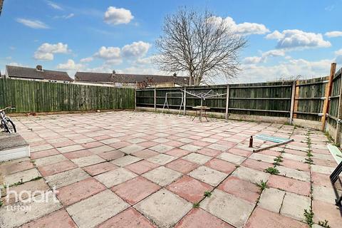 6 bedroom bungalow for sale, Arundel Road, Luton