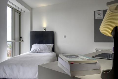 5 bedroom apartment to rent, Standard Ensuite Orbital House
