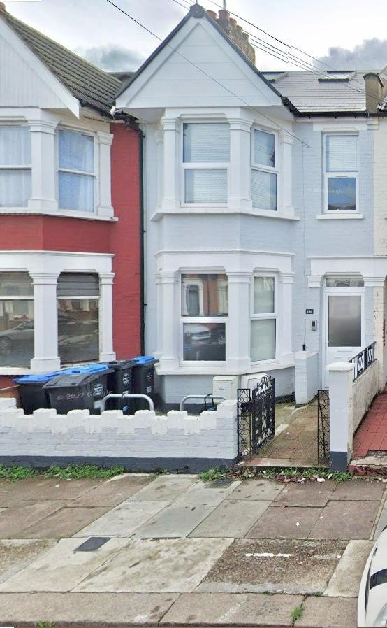 Fortunegate Road London NW10 4 Bed Terraced House 2 500 Pcm 577 Pw fortunegate-road-london-nw10-4-bed-terraced-house-2-500-pcm-577-pw