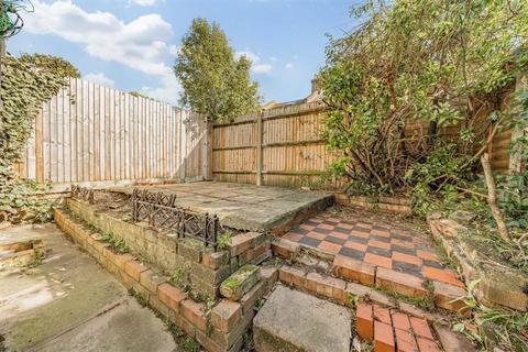 3 bedroom terraced house for sale, Furzefield Road, London SE3